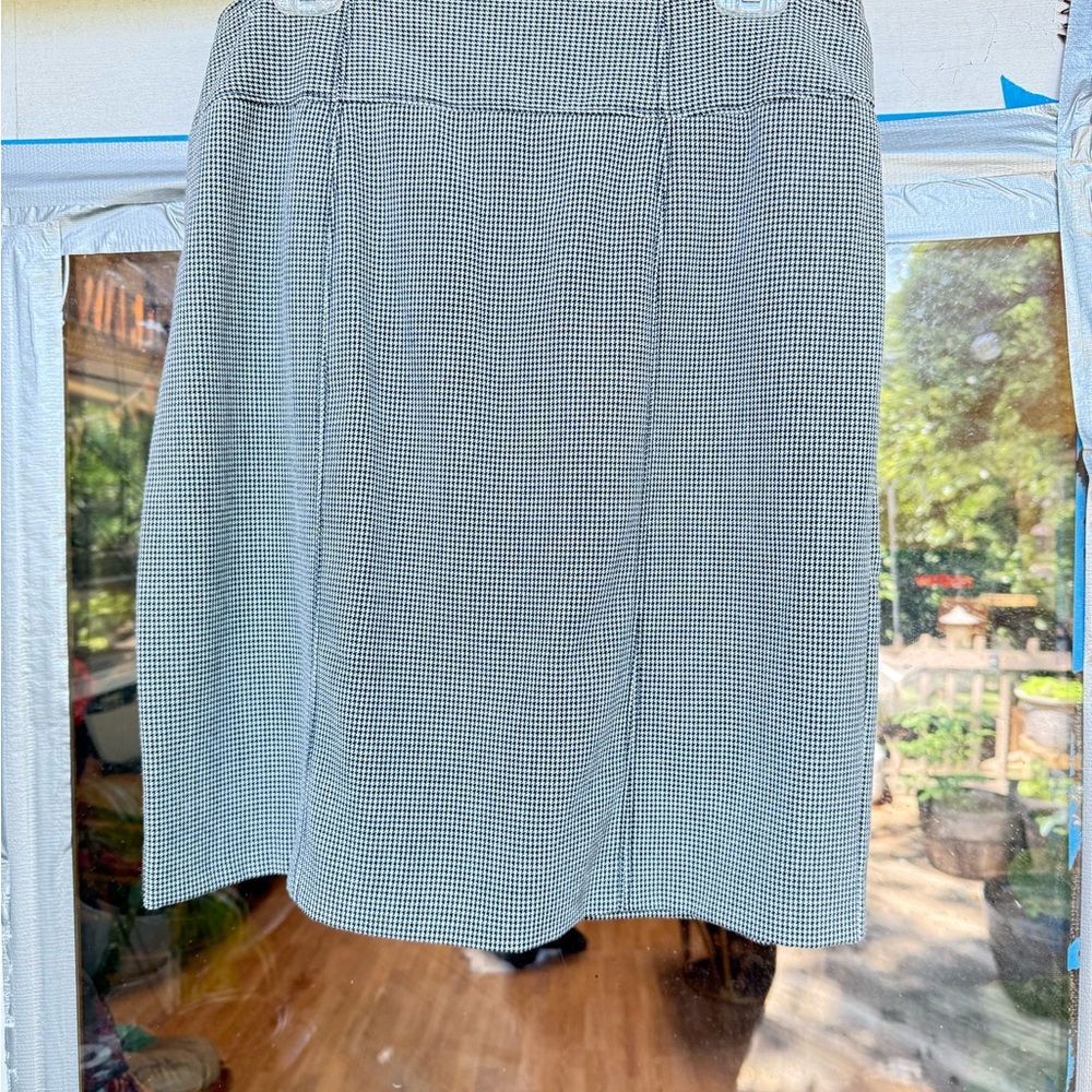 Worthington Black and White Pencil Skirt